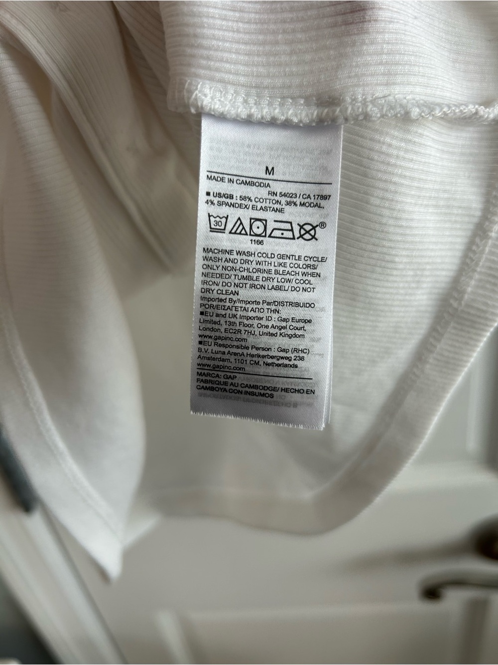 GAP Modern White Ribbed Button-Front Tank - Picture 6 of 6